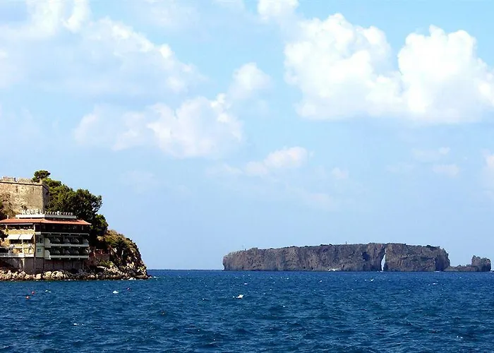 Karalis Pylos
